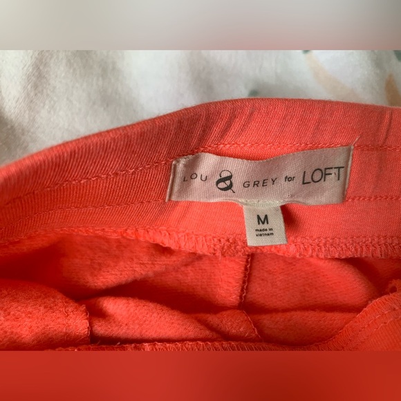 Lou & Grey LOFT Women's Neon Pink Shorts - Picture 4 of 4